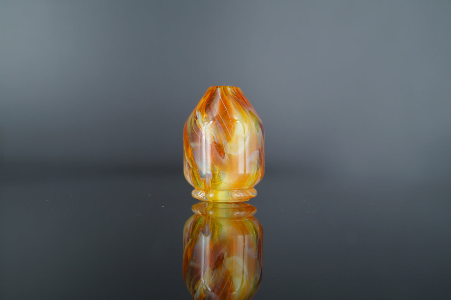 Pivot Spinner Top - Marbled Yellow Amber *UV*